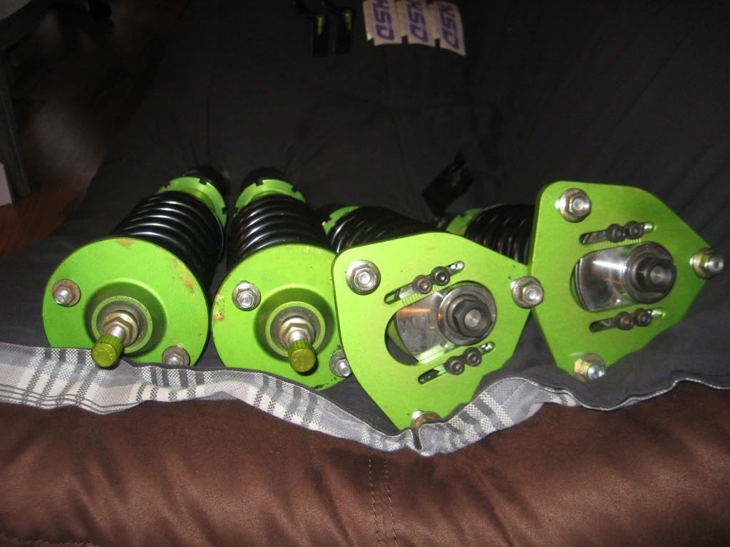 http://i211.photobucket.com/albums/bb123/jeffo88/HSDcoilovers003.jpg