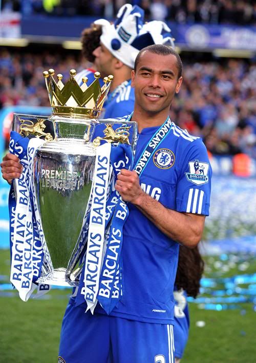 Ashley_Cole_Chelsea_8b16.jpg