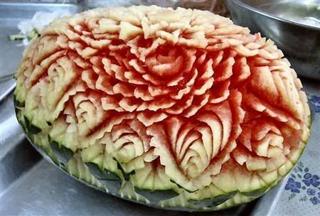 veg-fruit-carvings-17.jpg