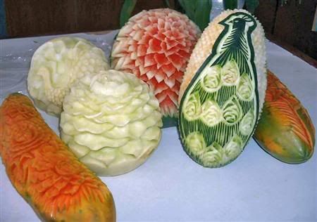 veg-fruit-carvings-21.jpg