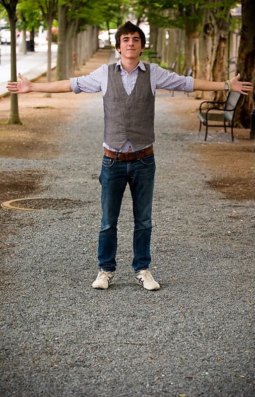 IMAGE: http://i211.photobucket.com/albums/bb200/verynicephotography/potnRESIZE/006.jpg