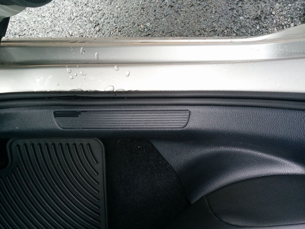 Vwvortex Com 2016 5 Door With Water On The Inside Of The