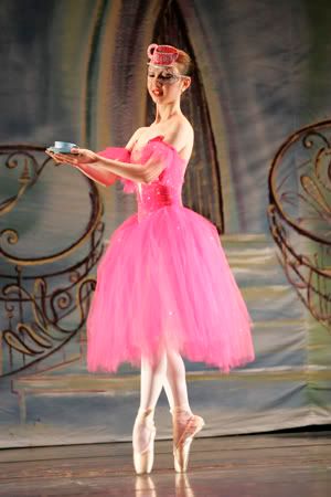 Image hotlink - 'http://i211.photobucket.com/albums/bb223/irenie_poo/Bayview%20School%20of%20Ballet/Variations%20and%20Solos/sakiko.jpg' Image hotlink - 'http://i211.photobucket.com/albums/bb223/irenie_poo/Bayview%20School%20of%20Ballet/Variations%20and%20Solos/sakiko.jpg'