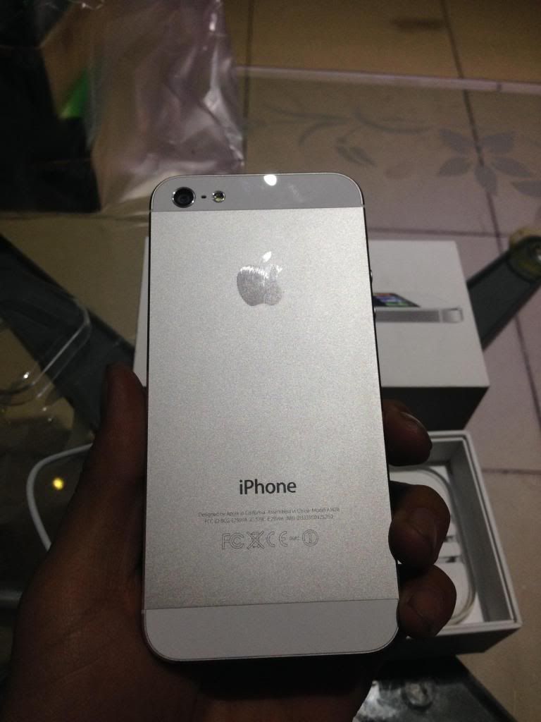 Iphone 5 16gb trắng cần ra đi giá good