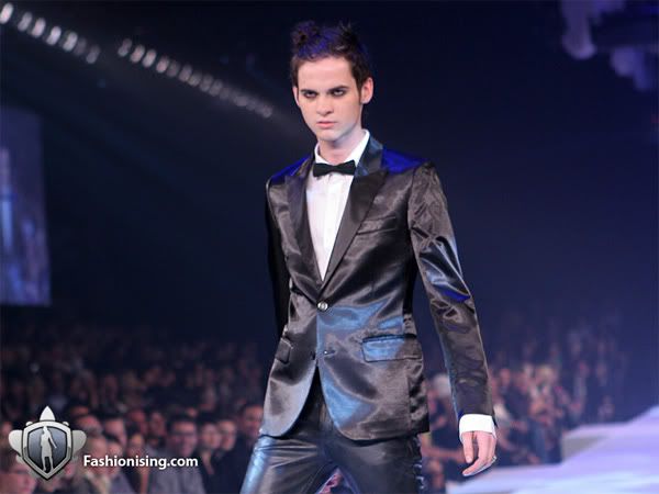 Jethro Cave on the runway at LMFF