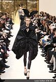 Capes/Capelets & Cloaks on the runway: Autumn(Fall)/Winter 2009-2010