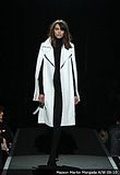 Capes/Capelets & Cloaks on the runway: Autumn(Fall)/Winter 2009-2010