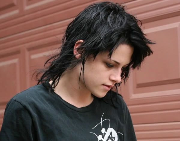  transpires to be a bedraggled mullet. Kristen Stewart short hairstyle