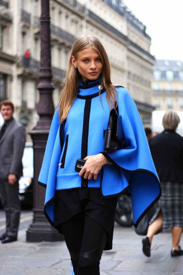 Street Style: Cape Trend, Paris