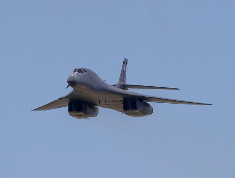http://i211.photobucket.com/albums/bb275/arkrailuk/Farnborough%202008/85-0074_B1B_LANCER_FARNBOROUGH08-1.jpg