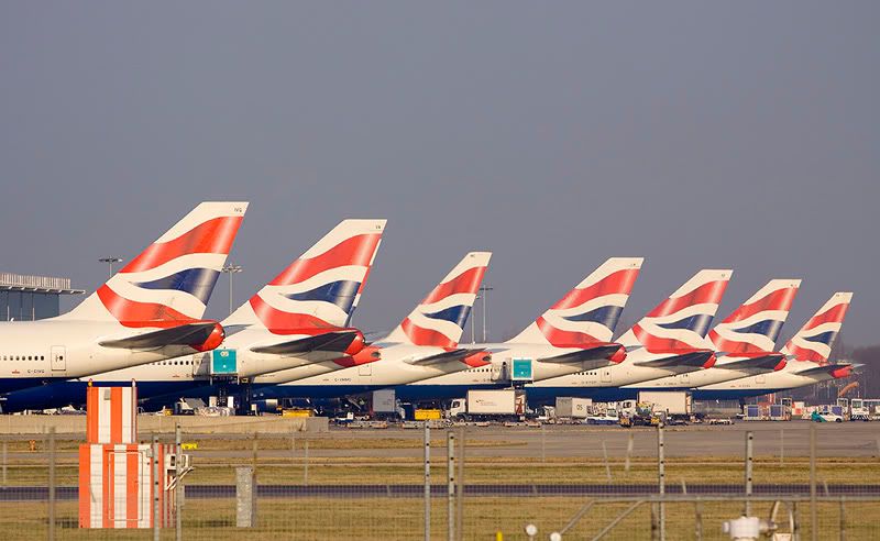 http://i211.photobucket.com/albums/bb275/arkrailuk/Heathrow/BA_tailfins_Heathrow.jpg
