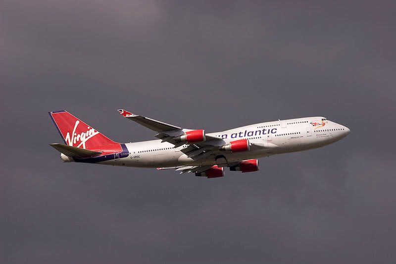http://i211.photobucket.com/albums/bb275/arkrailuk/Heathrow/G-VROC_B747-400_LHR.jpg