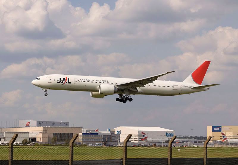 http://i211.photobucket.com/albums/bb275/arkrailuk/Heathrow/JA733J_B777-300.jpg