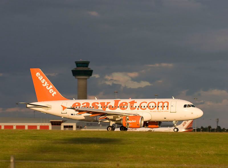 http://i211.photobucket.com/albums/bb275/arkrailuk/Stansted/G-EJAR_A319-100_STN.jpg