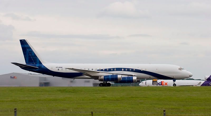 http://i211.photobucket.com/albums/bb275/arkrailuk/Stansted/VP-BHM_DC-8_STN2.jpg
