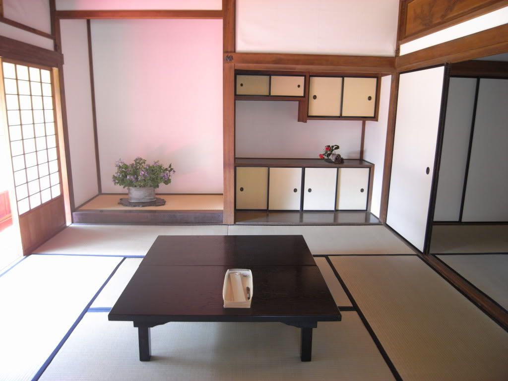 &#27611;&#21033;&#12373;&#12435;&#12398;&#23478;01