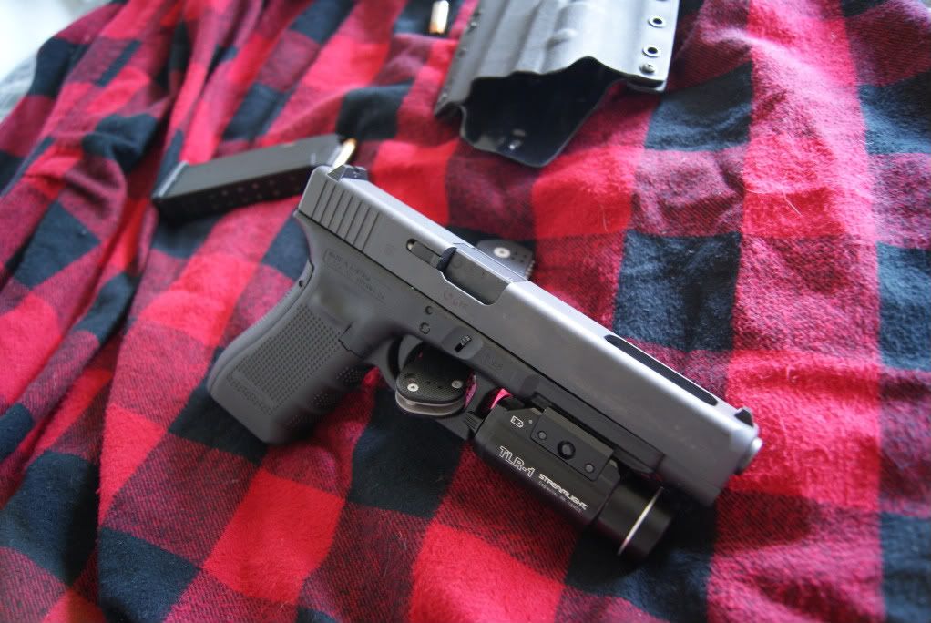 Glock 28 TLR-6 +2 Mag ext. : r/Glocks