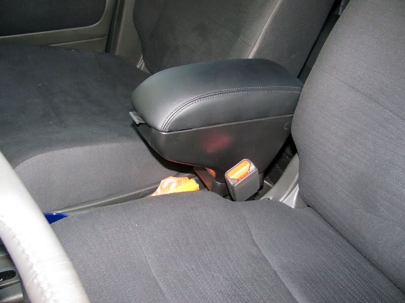 nissan cube armrest