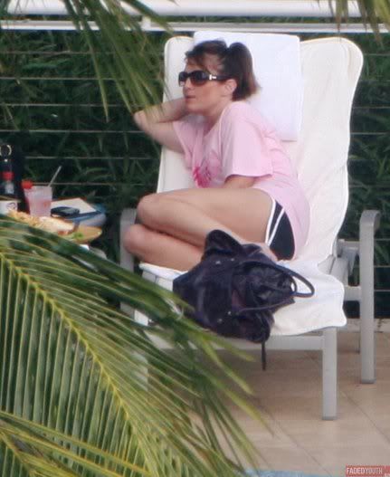 sarah palin legs pics. Sarah Palin Sunbathing, Showing Legs 2