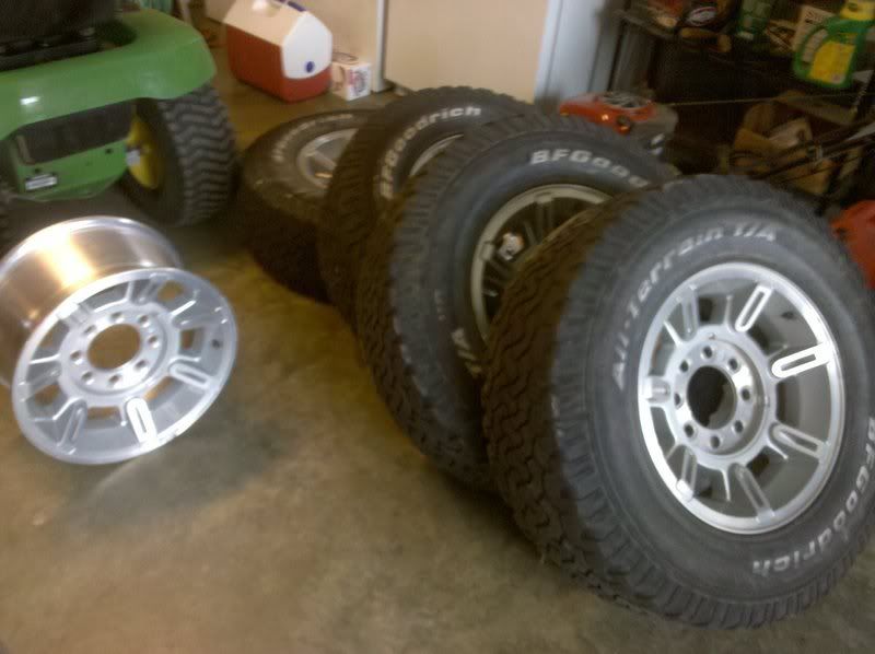 Tire Sale Raleigh Nc >> Hummer H2 Wheels With Tires - Pirate4x4.Com : 4x4 and Off ... Tire Sale Raleigh Nc >> Hummer H2 Wheels With Tires - Pirate4x4.Com : 4x4 and Off ...