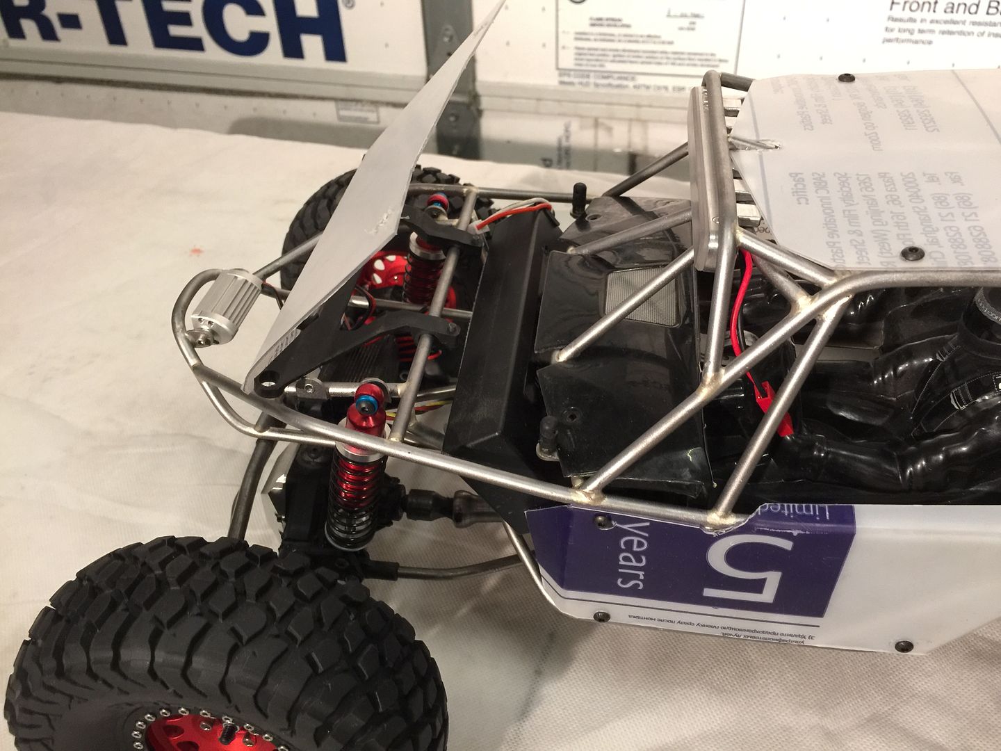 EmeryworX bomber chassis - RCCrawler