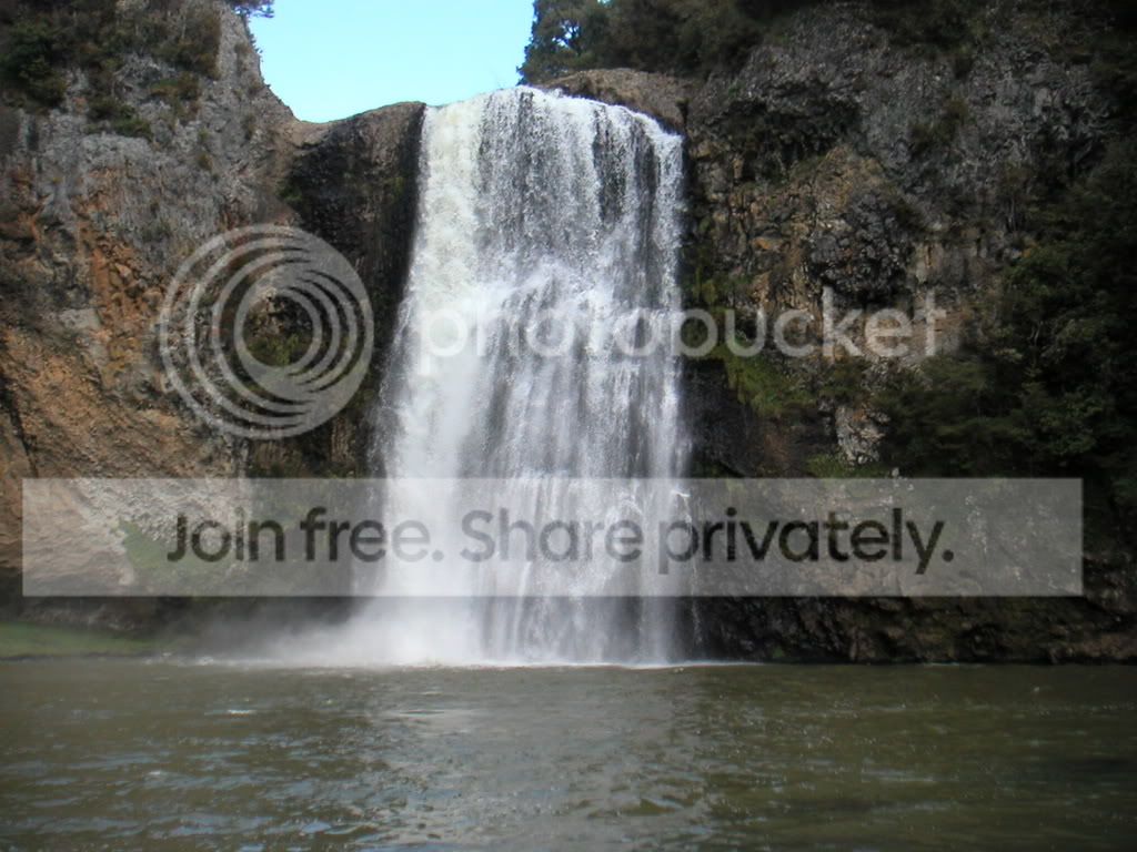 HunuaFalls1.jpg