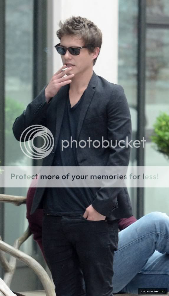 Xavier Samuel Smoking Photo by pollywolly016 | Photobucket